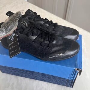 NIB Varsity Ascend 2.0 Cheerleading shoes